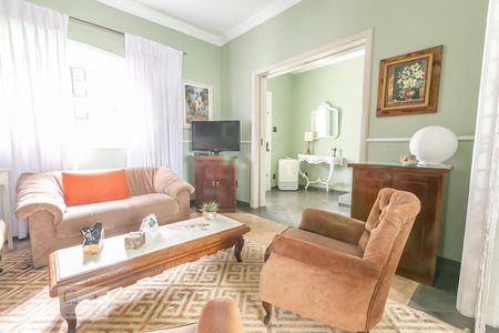 Casa à venda com 250m², 4 quartos e 5 vagasSala