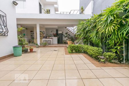 Casa à venda com 250m², 4 quartos e 5 vagasQuintal