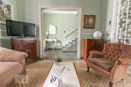 Casa à venda com 250m², 4 quartos e 5 vagasSala