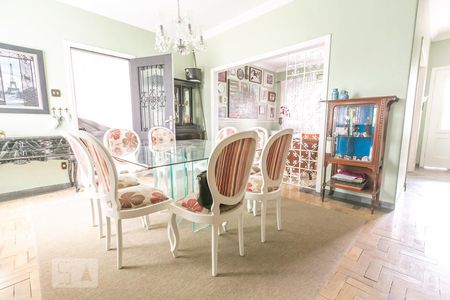 Casa à venda com 250m², 4 quartos e 5 vagasSala de Jantar