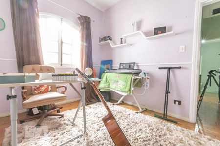 Casa à venda com 250m², 4 quartos e 5 vagasQuarto 2