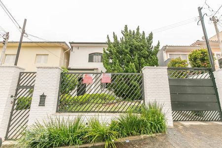 Casa à venda com 250m², 4 quartos e 5 vagasFachada