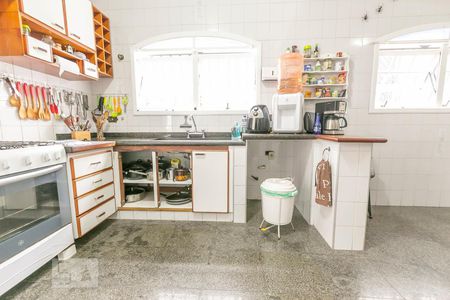 Casa à venda com 250m², 4 quartos e 5 vagasCozinha