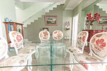 Casa à venda com 250m², 4 quartos e 5 vagasSala de Jantar