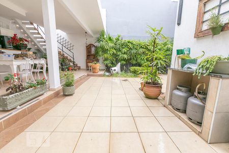 Casa à venda com 250m², 4 quartos e 5 vagasQuintal
