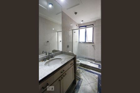 Apartamento à venda com 190m², 3 quartos e 3 vagas Apartamento à venda com 190m², 3 quartos e 3 vagasBanheiro