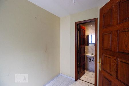 Apartamento à venda com 190m², 3 quartos e 3 vagas Apartamento à venda com 190m², 3 quartos e 3 vagasQuarto de Serviço
