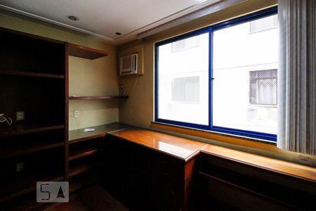 Apartamento à venda com 190m², 3 quartos e 3 vagas Apartamento à venda com 190m², 3 quartos e 3 vagasQuarto 2