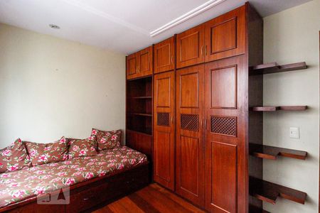 Apartamento à venda com 190m², 3 quartos e 3 vagas Apartamento à venda com 190m², 3 quartos e 3 vagasQuarto 2