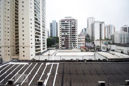 Varanda de kitnet/studio à venda com 1 quarto, 25m² em Cerqueira César, São Paulo