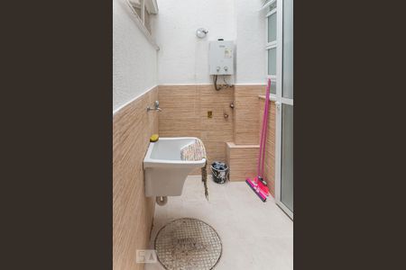 Apartamento à venda com 76m², 2 quartos e 1 vagaÁrea de Serviço