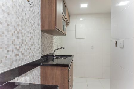 Apartamento à venda com 76m², 2 quartos e 1 vagaCozinha 