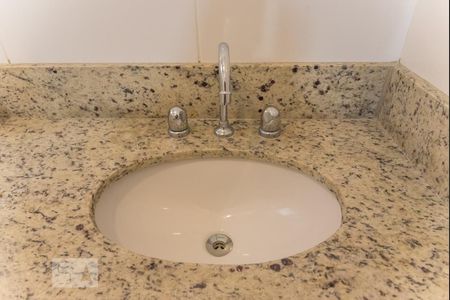 Apartamento à venda com 76m², 2 quartos e 1 vagaBanheiro Social - Pia 