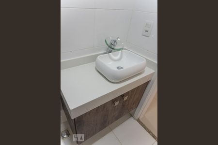 Apartamento à venda com 76m², 2 quartos e 1 vagaBanheiro da Suíte