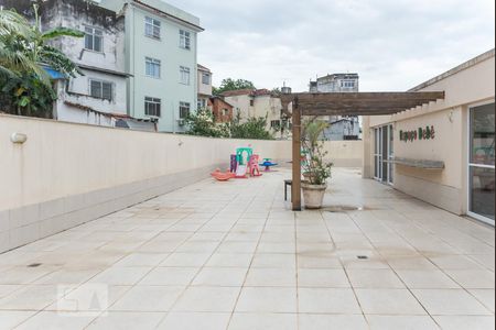 Apartamento à venda com 76m², 2 quartos e 1 vagaÁrea Comum 