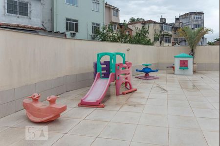 Apartamento à venda com 76m², 2 quartos e 1 vagaÁrea Comum - Playground