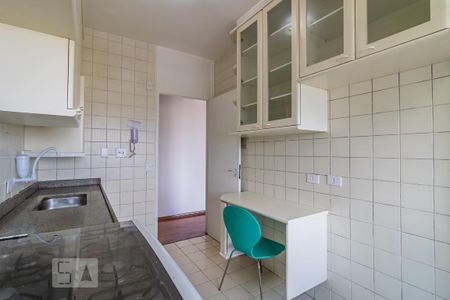 Apartamento à venda com 90m², 2 quartos e 2 vagas Apartamento à venda com 90m², 2 quartos e 2 vagasCozinha