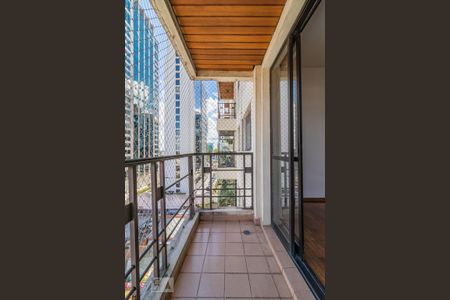 Apartamento à venda com 90m², 2 quartos e 2 vagas Apartamento à venda com 90m², 2 quartos e 2 vagasVaranda da Sala