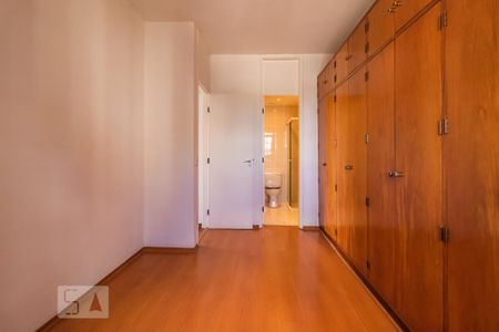 Apartamento à venda com 90m², 2 quartos e 2 vagas Apartamento à venda com 90m², 2 quartos e 2 vagasSuíte