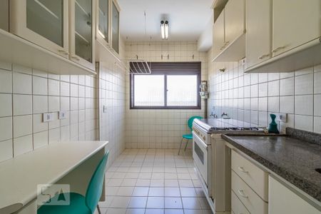 Apartamento à venda com 90m², 2 quartos e 2 vagas Apartamento à venda com 90m², 2 quartos e 2 vagasCozinha