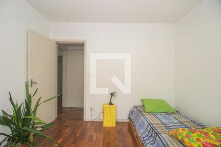 Quarto de apartamento para alugar com 2 quartos, 70m² em Jardim Floresta, Porto Alegre
