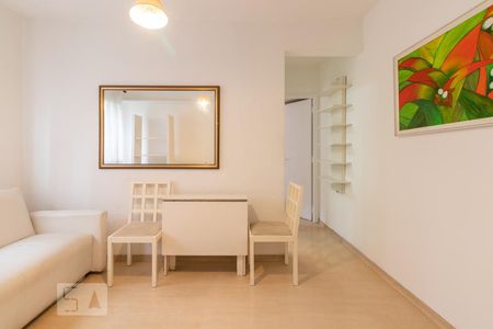 Sala de apartamento à venda com 1 quarto, 37m² em Indianópolis, São Paulo