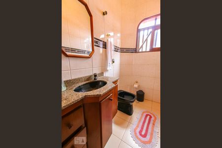 Casa à venda com 140m², 4 quartos e 2 vagasLavabo