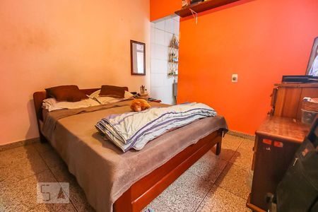 Casa à venda com 140m², 4 quartos e 2 vagasSuíte 2