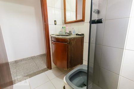 Casa à venda com 140m², 4 quartos e 2 vagasBanheiro Social