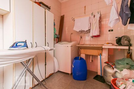 Casa à venda com 140m², 4 quartos e 2 vagasÁrea de Serviço