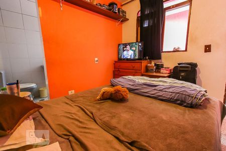 Casa à venda com 140m², 4 quartos e 2 vagasSuíte 2