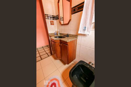 Casa à venda com 140m², 4 quartos e 2 vagasLavabo