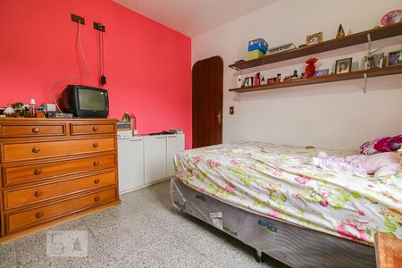 Casa à venda com 140m², 4 quartos e 2 vagasQuarto 4