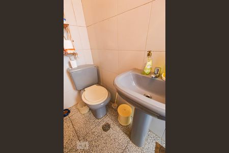 Casa à venda com 140m², 4 quartos e 2 vagasBanheiro da Suíte 2