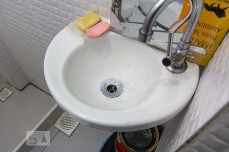 Banheiro de Serviço de apartamento para alugar com 3 quartos, 80m² em Vila Isabel, Rio de Janeiro