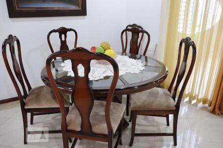 Apartamento à venda com 230m², 3 quartos e 3 vagasCopa