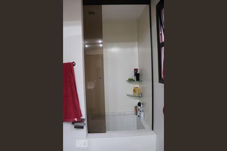 Apartamento à venda com 230m², 3 quartos e 3 vagasBanheiro Social