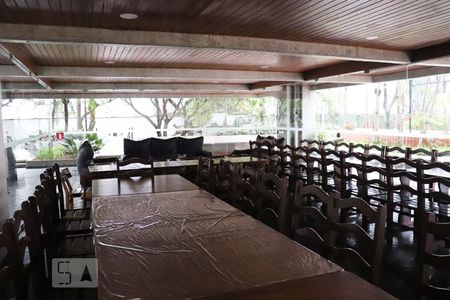 Apartamento à venda com 230m², 3 quartos e 3 vagasÁrea comum - Salão de festas