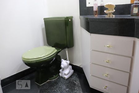 Apartamento à venda com 230m², 3 quartos e 3 vagasLavabo 1