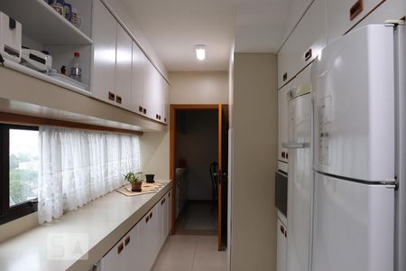 Apartamento à venda com 230m², 3 quartos e 3 vagasCozinha