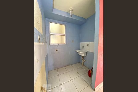 Cozinha e lavanderia de apartamento à venda com 2 quartos, 50m² em São João Batista, São Leopoldo