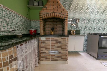 Casa à venda com 195m², 3 quartos e 3 vagasChurrasqueira