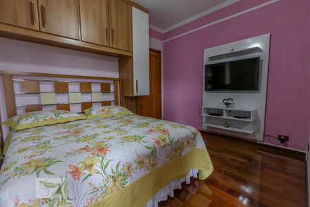 Casa à venda com 195m², 3 quartos e 3 vagasSuíte 1