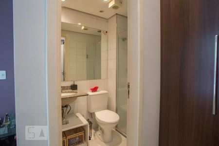 Banheiro da Suíte de apartamento para alugar com 2 quartos, 52m² em Bela Aliança, São Paulo