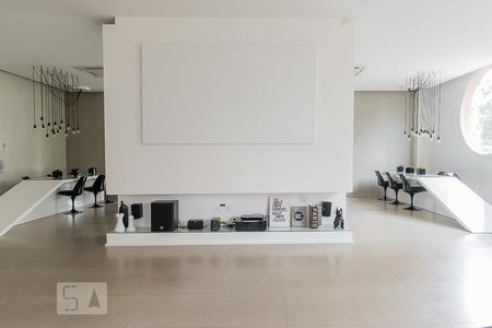 Apartamento para alugar com 50m², 1 quarto e 1 vaga Apartamento para alugar com 50m², 1 quarto e 1 vagaÁrea Comum - Cinema