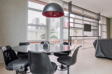 Apartamento para alugar com 50m², 1 quarto e 1 vaga Apartamento para alugar com 50m², 1 quarto e 1 vagaÁrea Comum - Salão de Jogos