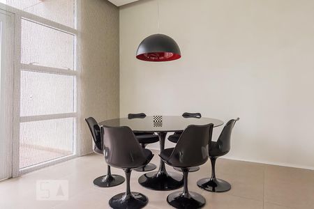 Apartamento para alugar com 50m², 1 quarto e 1 vaga Apartamento para alugar com 50m², 1 quarto e 1 vagaÁrea Comum - Salão de Jogos