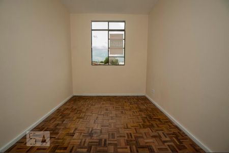 Quarto 2 de apartamento para alugar com 2 quartos, 48m² em Santa Cândida, Curitiba