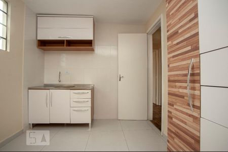 Cozinha de apartamento para alugar com 2 quartos, 48m² em Santa Cândida, Curitiba