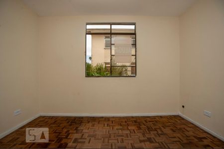Quarto 1 de apartamento para alugar com 2 quartos, 48m² em Santa Cândida, Curitiba